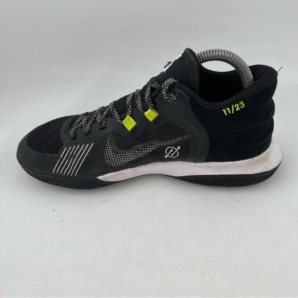 Nike excellent preowned